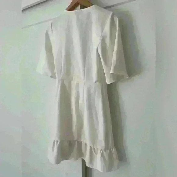 TOPSHOP White Ruffled Wrap Mini Dress | size 2 - Picture 7 of 12